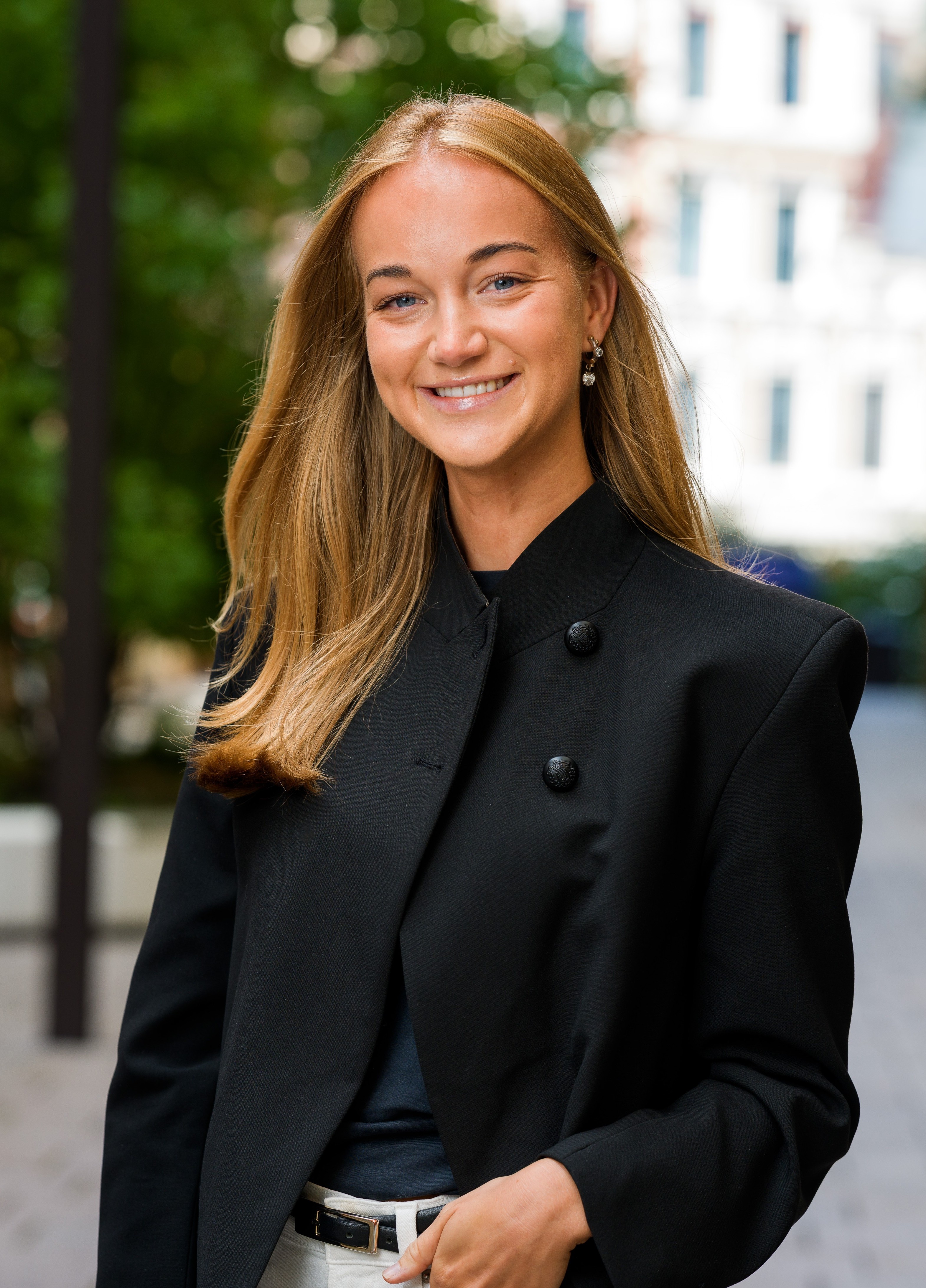 Portrait of Synne Nappen